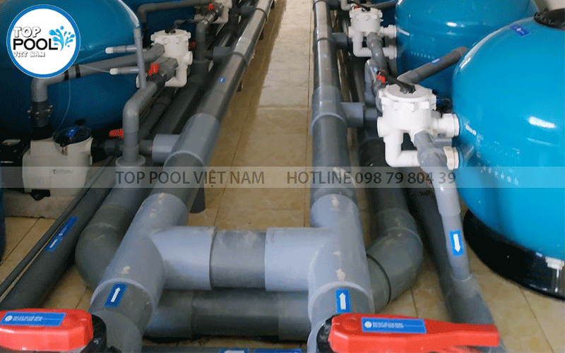 hệ thống đường ống phòng máy hồ bơi